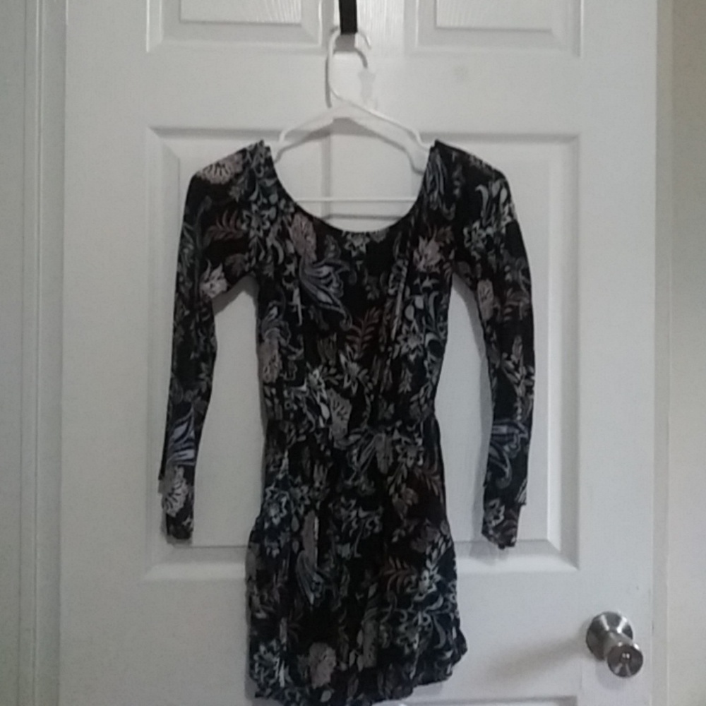Xhilaration black off-the-shoulder Romper multicol